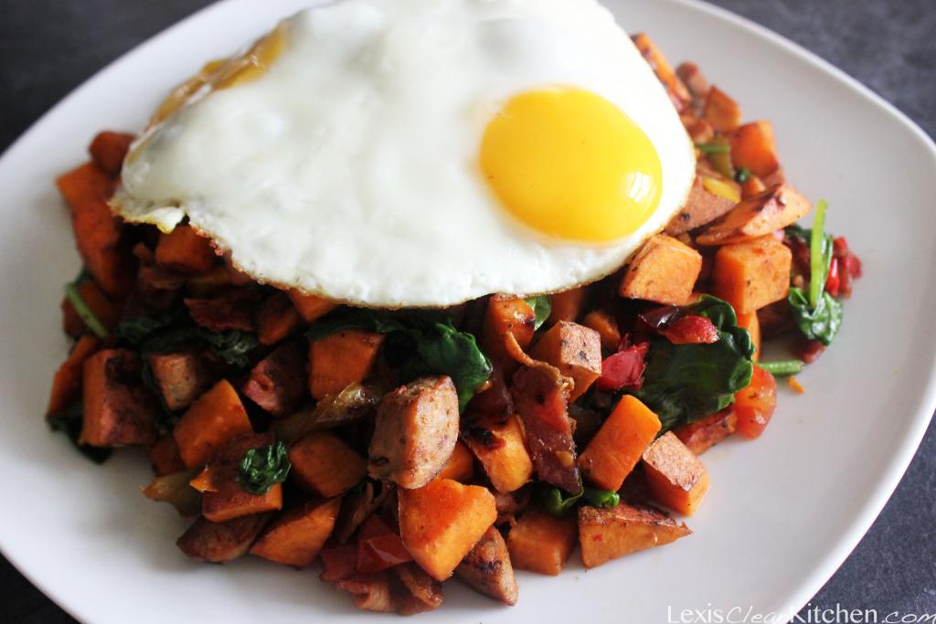 Loaded Paleo Breakfast Hash 