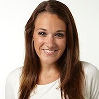 headshot of Colleen Travers, Health Journalist